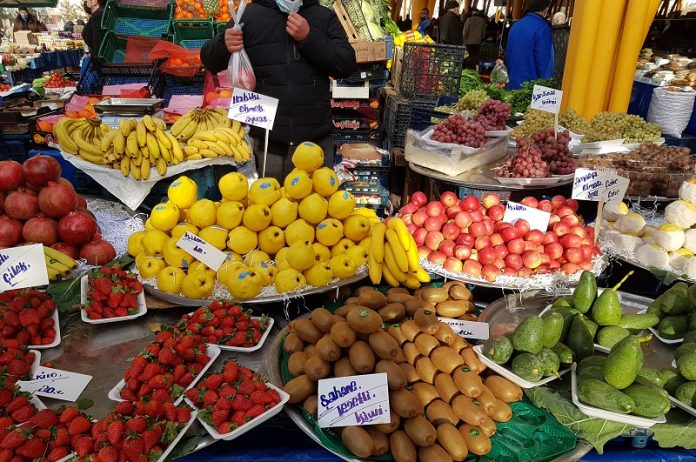 Sebze ve meyvedeki fiyat artışlarına Tarım Kredi marketleri çözümü